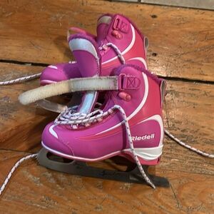 Girls Figure Skates